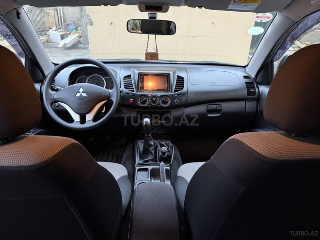 Mitsubishi L200 2015, 92,000 km - 2.5 l - Bakı