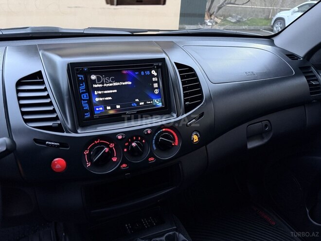 Mitsubishi L200 2015, 92,000 km - 2.5 l - Bakı