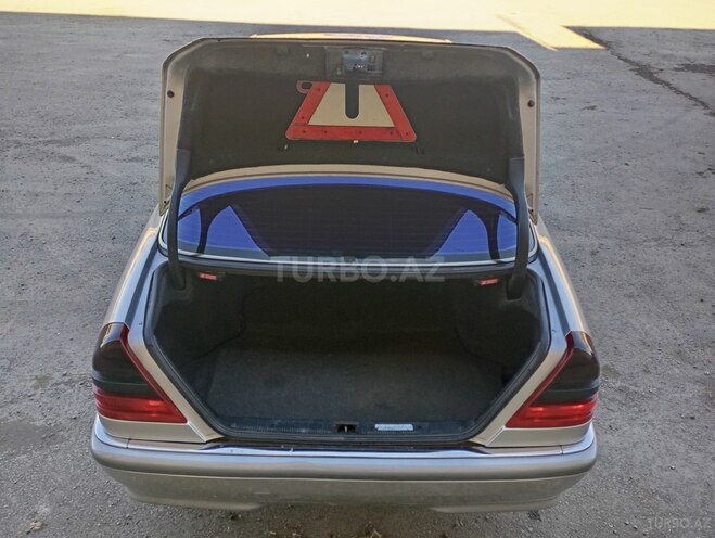 Mercedes C 200 1997, 400,000 km - 2.0 л - Ucar