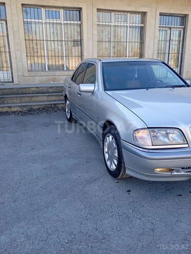 Mercedes C 200 1997, 400,000 km - 2.0 л - Ucar