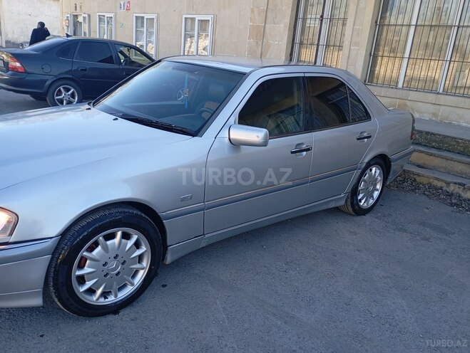 Mercedes C 200 1997, 400,000 km - 2.0 л - Ucar