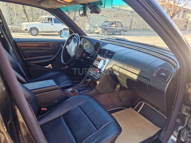 Mercedes C 230 1997, 408,303 km - 2.3 л - Şamaxı