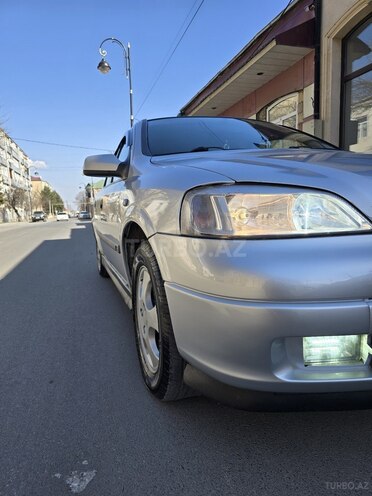 Opel Astra 2000, 285,000 km - 1.6 l - Quba