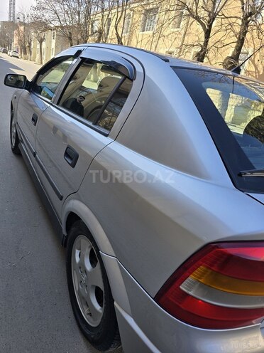 Opel Astra 2000, 285,000 km - 1.6 l - Quba