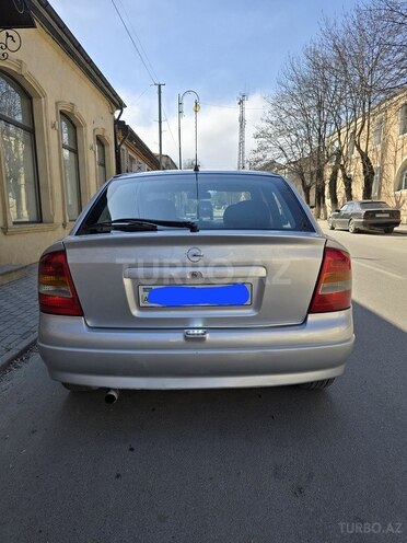 Opel Astra 2000, 285,000 km - 1.6 l - Quba