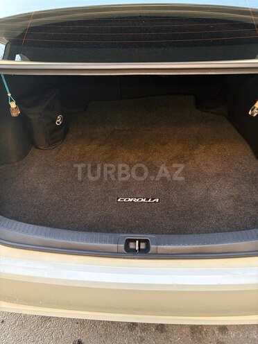 Toyota Corolla 2021, 840,000 km - 1.6 l - Bakı