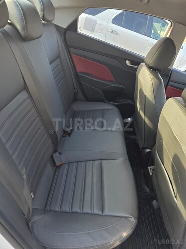 Hyundai Accent-8