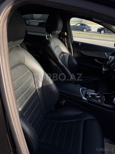 Mercedes C 400 4MATIC-8