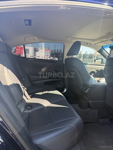 Lexus ES 250-13