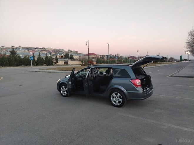 Opel Astra 2007, 240,000 km - 1.4 l - Şamaxı