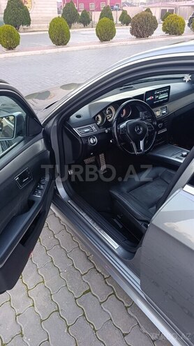 Mercedes E 300 2014, 220,000 km - 2.1 l - Naxçıvan