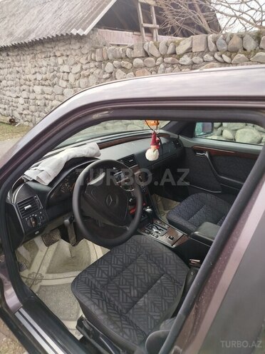 Mercedes C 180 1995, 302,605 km - 1.8 l - Balakən