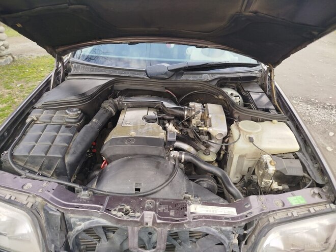 Mercedes C 180 1995, 302,605 km - 1.8 l - Balakən