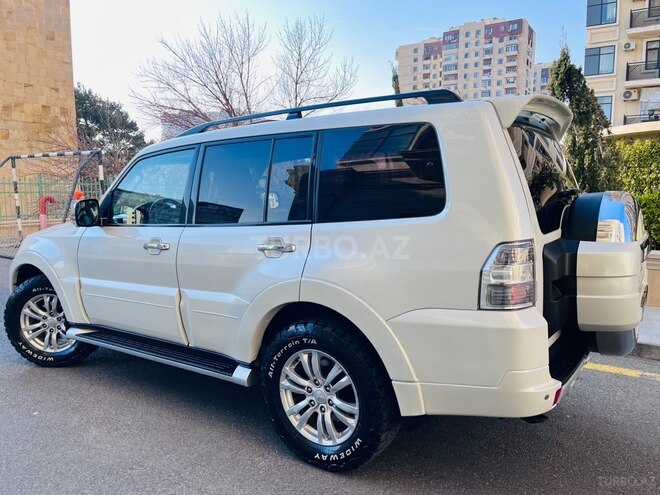 Mitsubishi Pajero 2015, 121,000 km - 3.8 l - Bakı