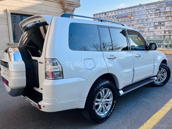 Mitsubishi Pajero 2015, 121,000 km - 3.8 l - Bakı