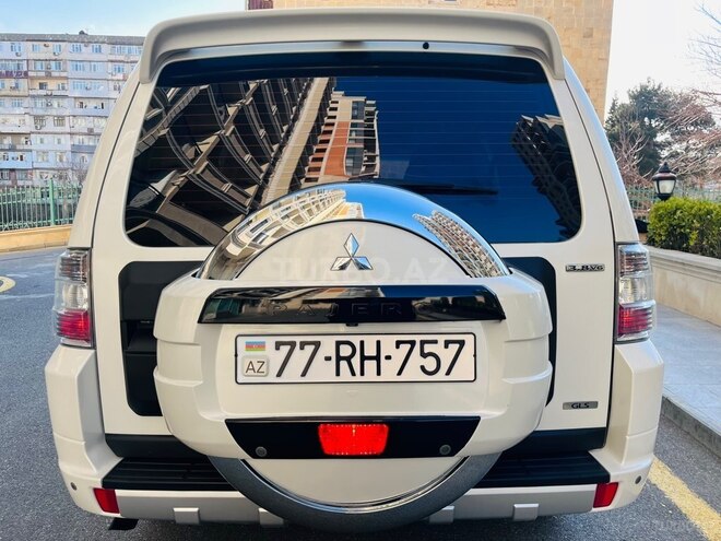 Mitsubishi Pajero 2015, 121,000 km - 3.8 l - Bakı