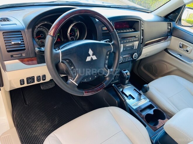 Mitsubishi Pajero 2015, 121,000 km - 3.8 l - Bakı