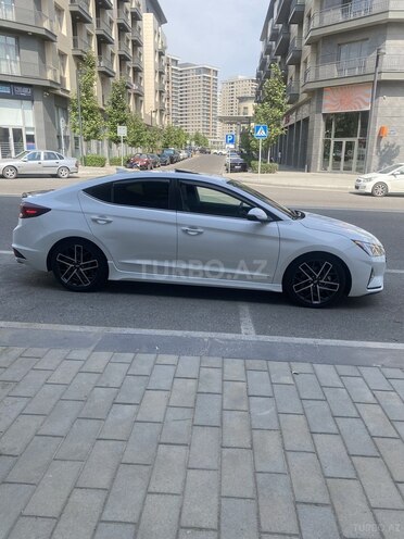 Hyundai Elantra 2020, 92,698 km - 1.6 л - Balakən