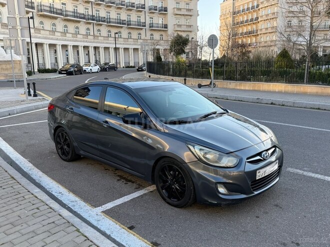Hyundai Accent 2013, 292,901 km - 1.6 l - Bakı