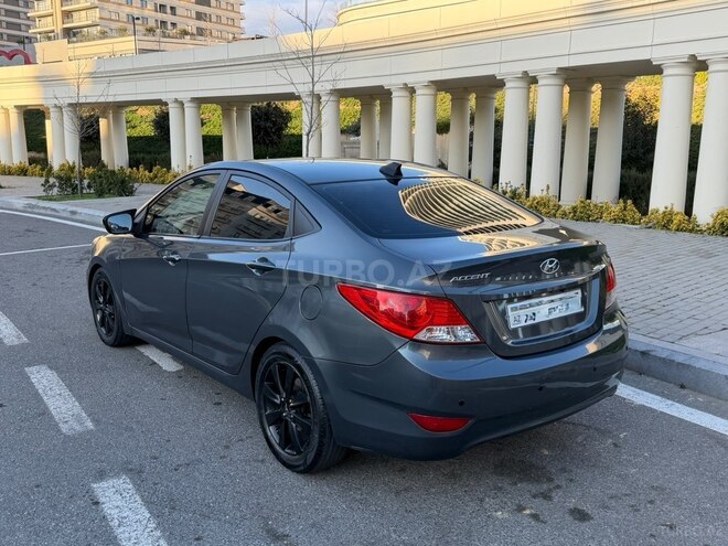 Hyundai Accent 2013, 292,901 km - 1.6 l - Bakı
