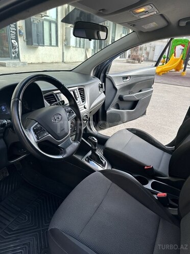 Hyundai Accent 2018, 136,000 km - 1.6 л - Bakı