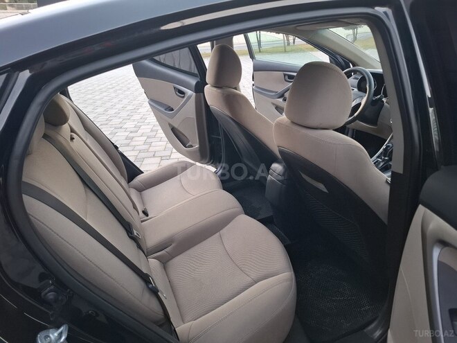 Hyundai Elantra 2015, 149,669 km - 1.8 л - Bakı