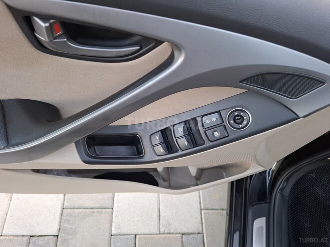 Hyundai Elantra 2015, 149,669 km - 1.8 л - Bakı