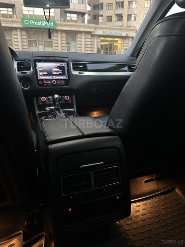 Volkswagen Touareg-8