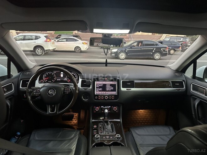 Volkswagen Touareg-3