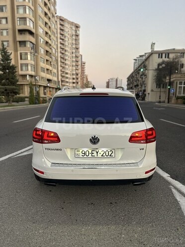 Volkswagen Touareg-2