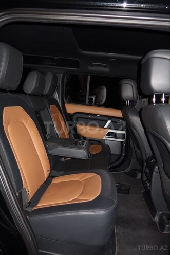 Land Rover Defender-9