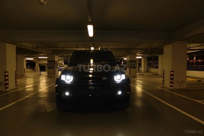Land Rover Defender-3