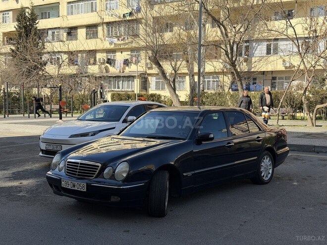 Mercedes E 240 1999, 370,000 km - 2.4 l - Bakı