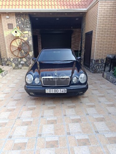 Mercedes E 230 1997, 654,000 km - 2.3 l - Bakı