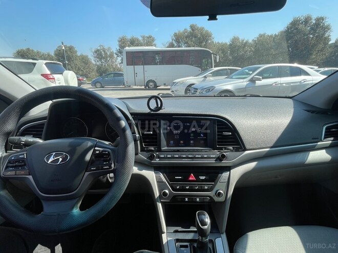 Hyundai Elantra 2017, 110,000 km - 2.0 л - Bakı