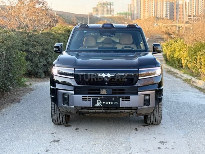 BYD Leopard 8-1