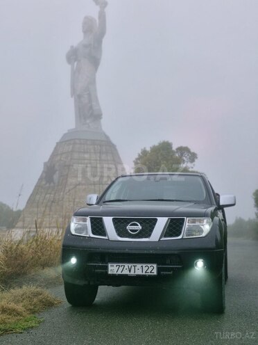 Nissan Navara 2014, 318,000 km - 2.5 l - Bakı
