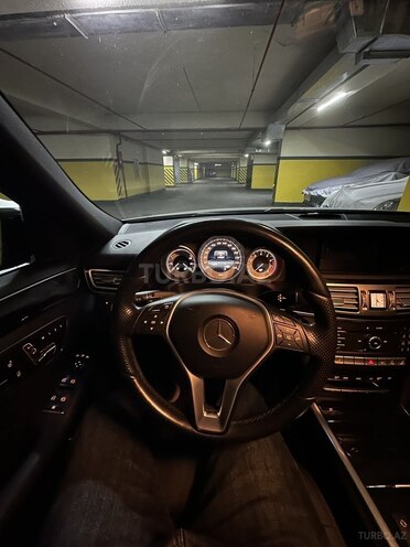 Mercedes E 200-8