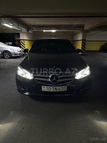 Mercedes E 200-11