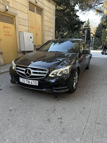 Mercedes E 200-13