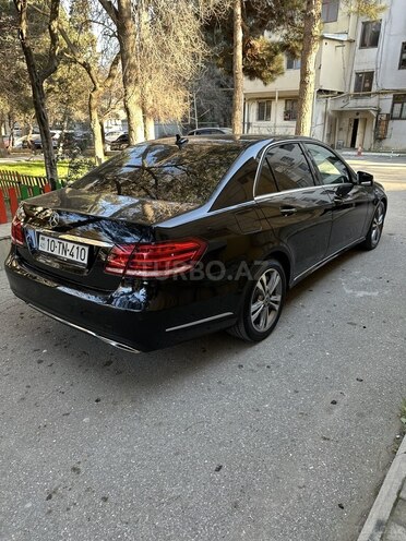 Mercedes E 200-5