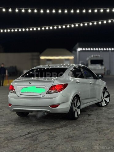 Hyundai Accent 2013, 320,000 km - 1.4 l - Gəncə