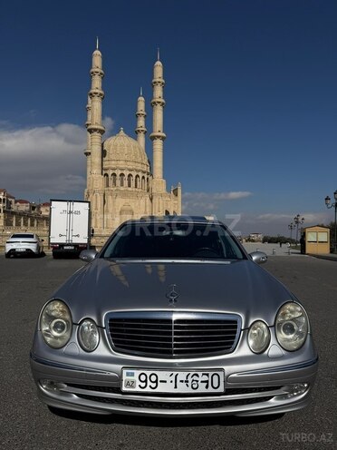 Mercedes E 320 2003, 269,700 km - 3.2 l - Bakı