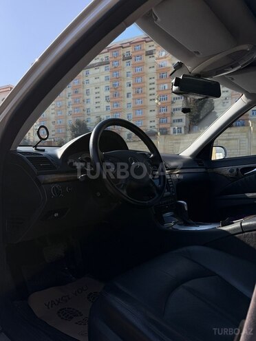 Mercedes E 320 2003, 269,700 km - 3.2 l - Bakı