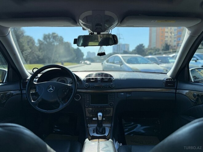 Mercedes E 320 2003, 269,700 km - 3.2 l - Bakı