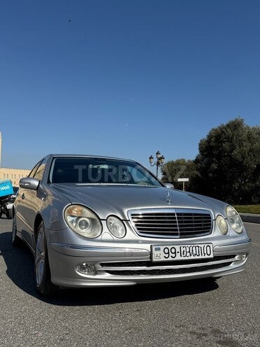 Mercedes E 320 2003, 269,700 km - 3.2 l - Bakı