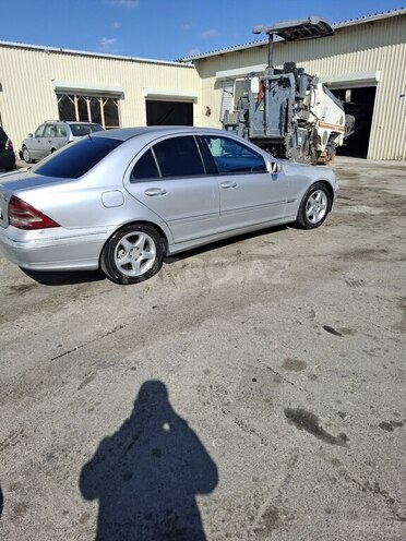 Mercedes C 200 2001, 300,000 km - 2.2 l - Xırdalan