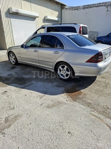 Mercedes C 200 2001, 300,000 km - 2.2 l - Xırdalan