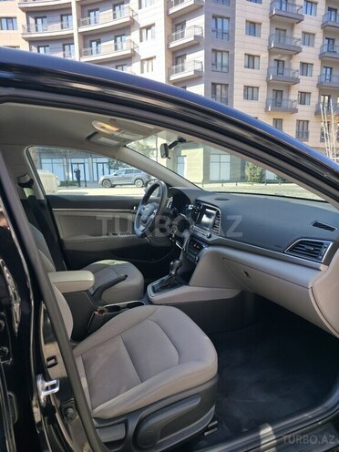 Hyundai Elantra 2018, 77,600 km - 2.0 l - Bakı