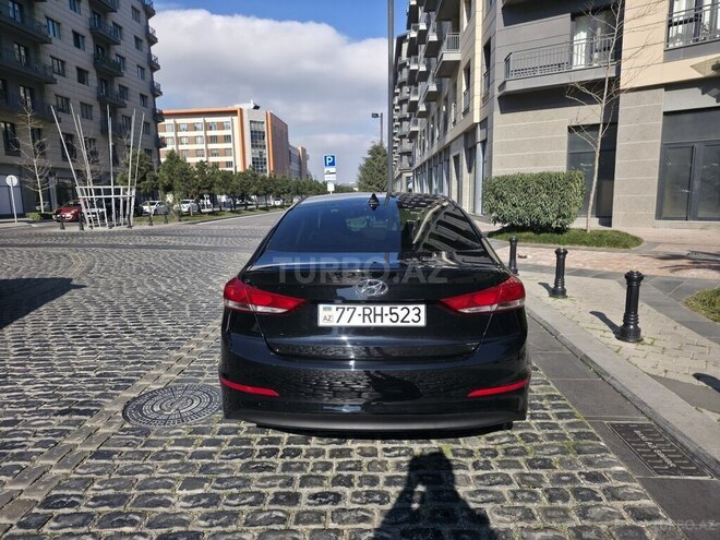 Hyundai Elantra 2018, 77,600 km - 2.0 l - Bakı